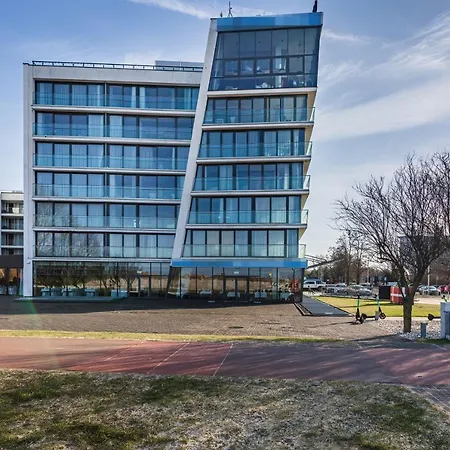 Marine Deluxe With Apartament Kołobrzeg